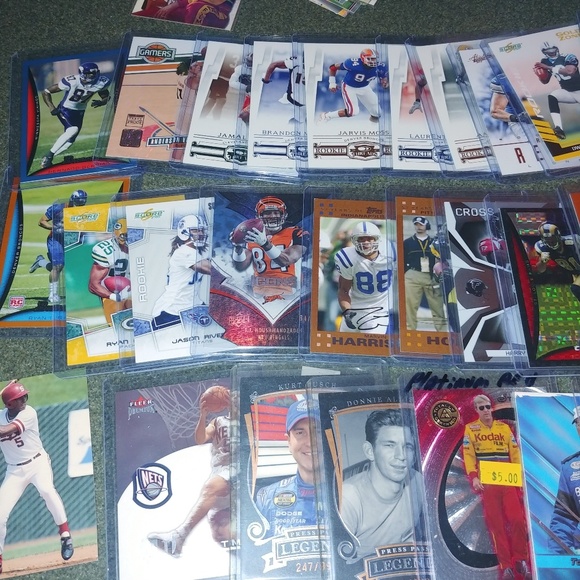 Rare sports cards Serial numbered lot of 5 cards - Picture 4 of 5